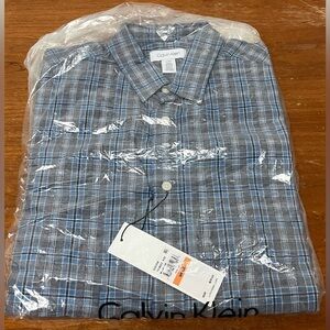 NWT Calvin Klein Men's Plaid Button Down Long Sleeve Dress Shirt SMALL